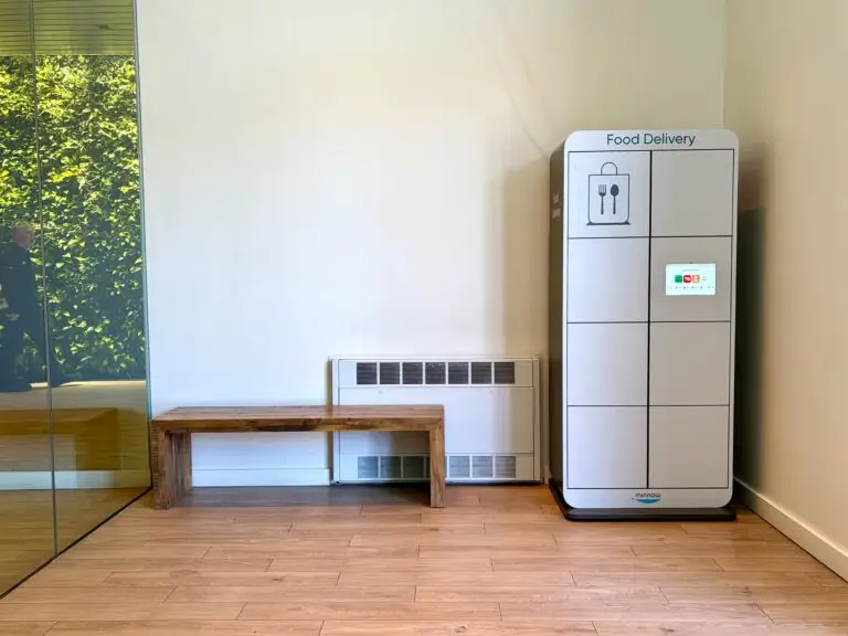 Minnow Pod in vestibule